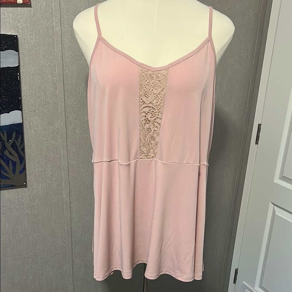 Torrid size 4 Pink Lace Detail Women's Top NWT